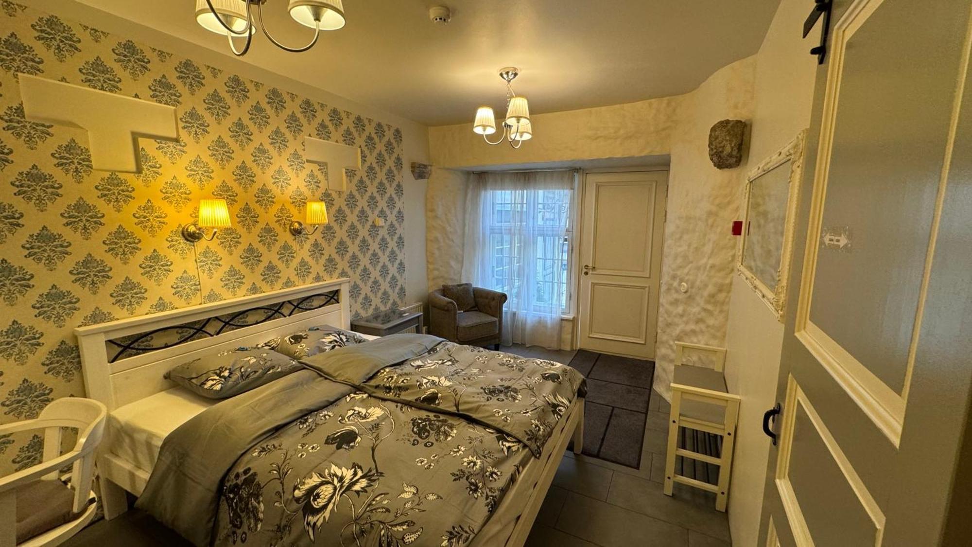 Old Bishop'S House Apartman Tallinn Kültér fotó