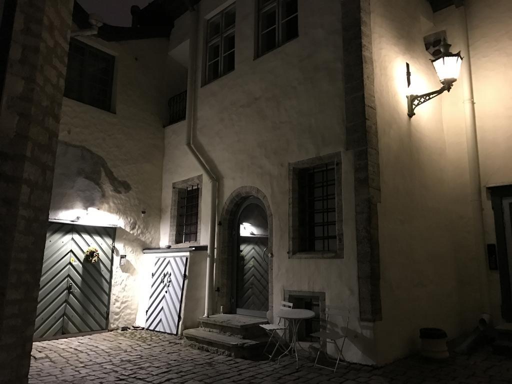Old Bishop'S House Apartman Tallinn Kültér fotó