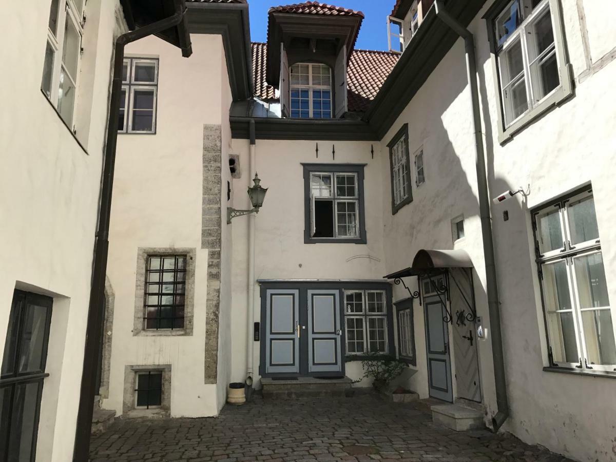 Old Bishop'S House Apartman Tallinn Kültér fotó